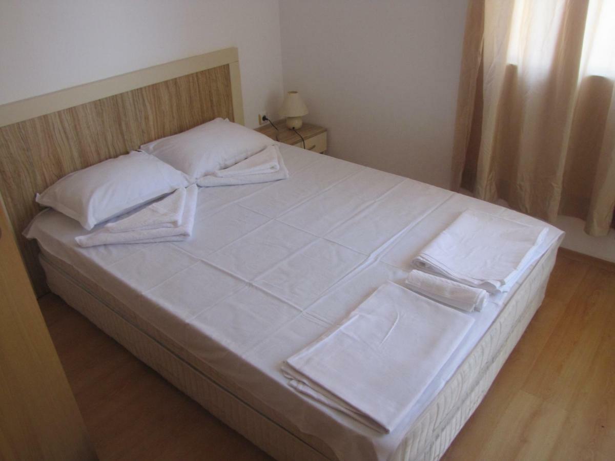 Guest Apartments Salena Солнечный берег Экстерьер фото